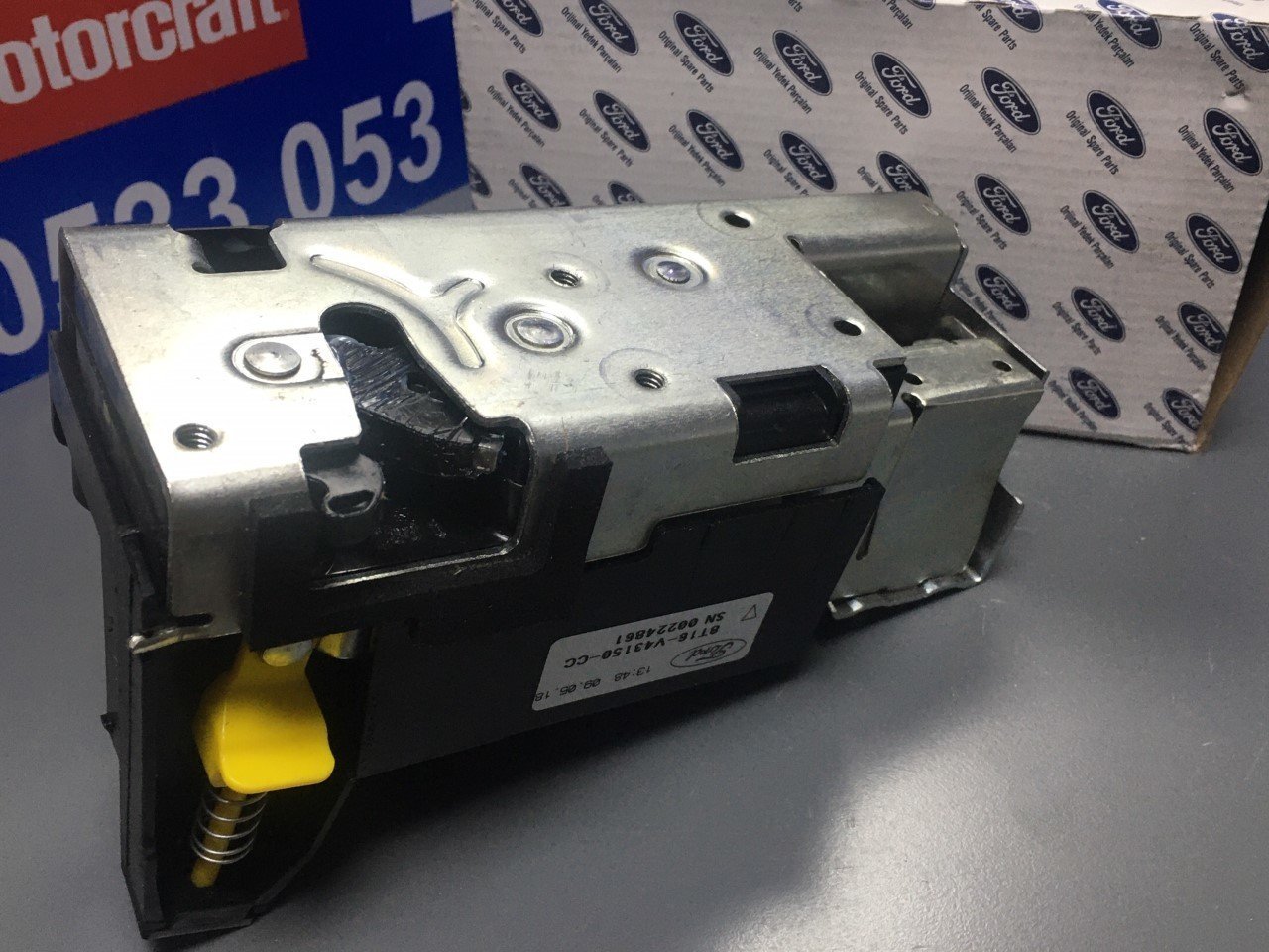 Connect Arka Kapı Bagaj Kilidi M. Kilitli Deliksiz 09-13 Arası Orjinal Ford 8t16v43150cc