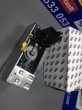Connect Arka Kapı Bagaj Kilidi M. Kilitli Deliksiz 09-13 Arası Orjinal Ford 8t16v43150cc