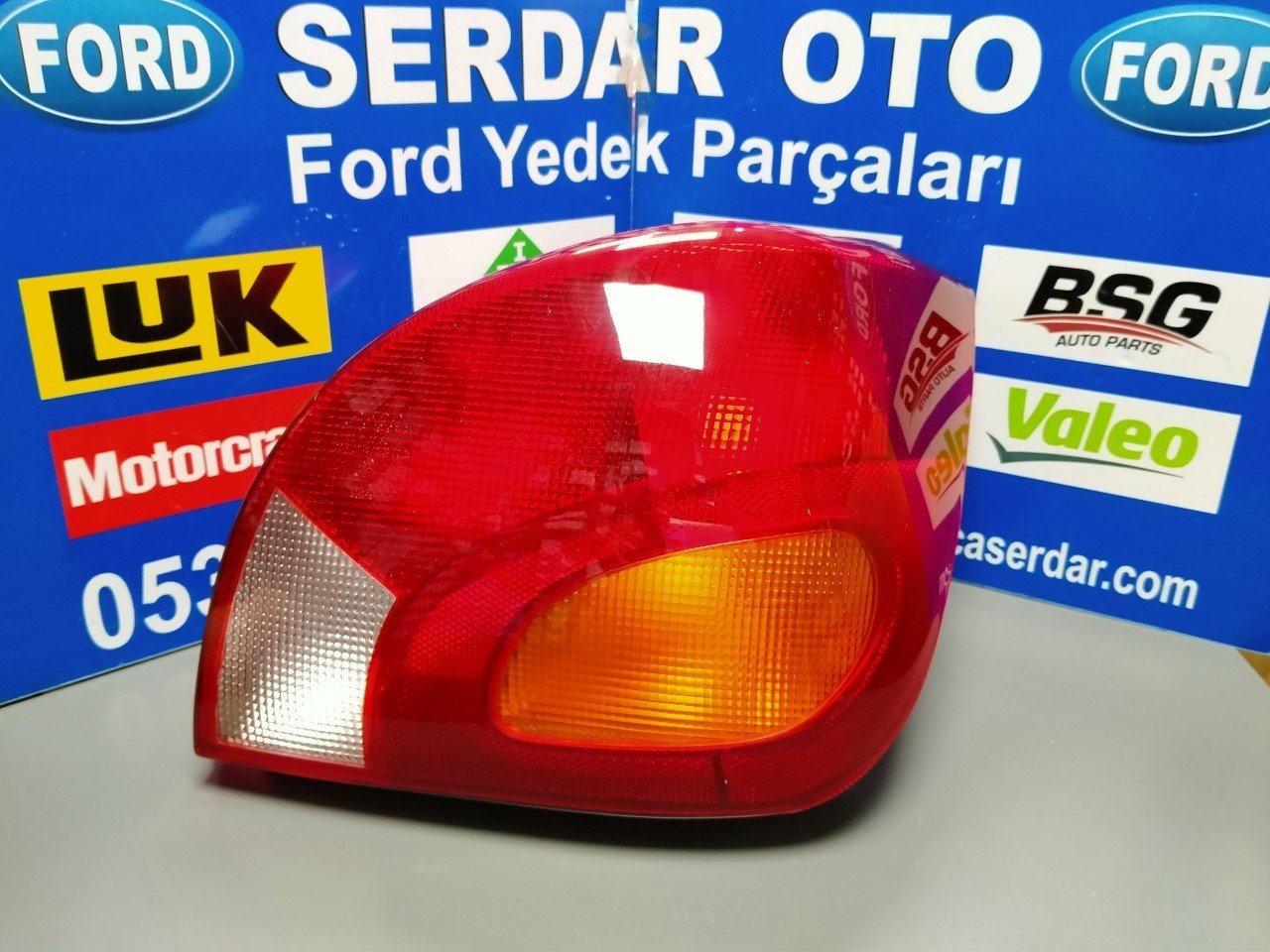 Fiesta Arka Stop Lambası Sağ 96-01 Arası Depo 4311919R