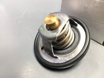 Focus Fiesta Termostat 82c Benzinli Orjinal 96mm8575