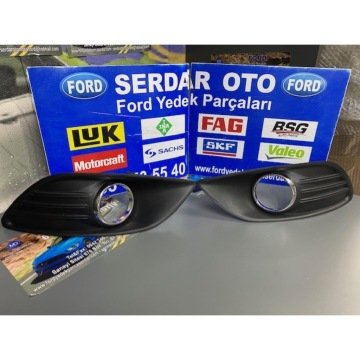 Ford Focus Sis Lamba Far Çerçevesi Takım Sağ Sol Sis Delikli  (TAKIM FİYATI ) 08-11 ARASI 8M5119952 8M5119953