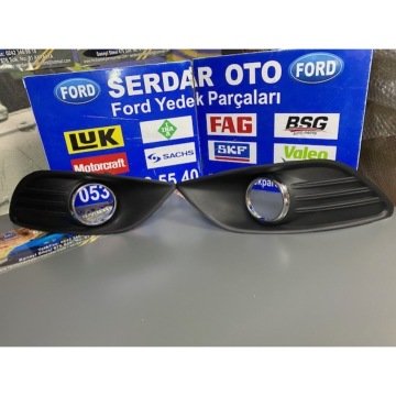 Ford Focus Sis Lamba Far Çerçevesi Takım Sağ Sol Sis Delikli  (TAKIM FİYATI ) 08-11 ARASI 8M5119952 8M5119953