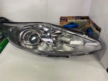 Ford Ön Sağ Far Mercekli Beyaz Zemin 2009-2012 Model Arası Fiesta 8A6113W029CH D1-C1