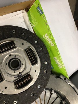 Transit V184 Debriyaj Seti + Çatal Valeo 826700 02-06 ARASI