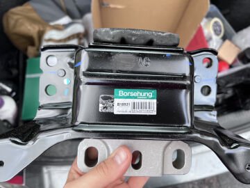 MOTOR ŞANZUMAN TAKOZU SOL ÜST SEAT LEON OCTAVİA GOLF7 13- 1.6 TDİ CLHA CLHB CJSA CJSB CRKB CXXA DBKA CXXB 10010401 KRAFT 5Q0199555Q S BORSEHUNG B18931 3-Üst