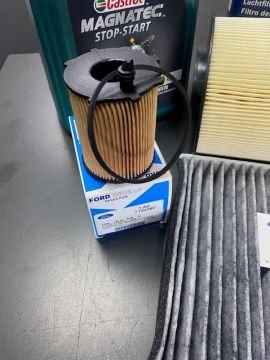 Motor Yağ Filtre Bakım Seti Euro5 1.5 1.6 TDCİ Focus Cmax Castrol 5w30