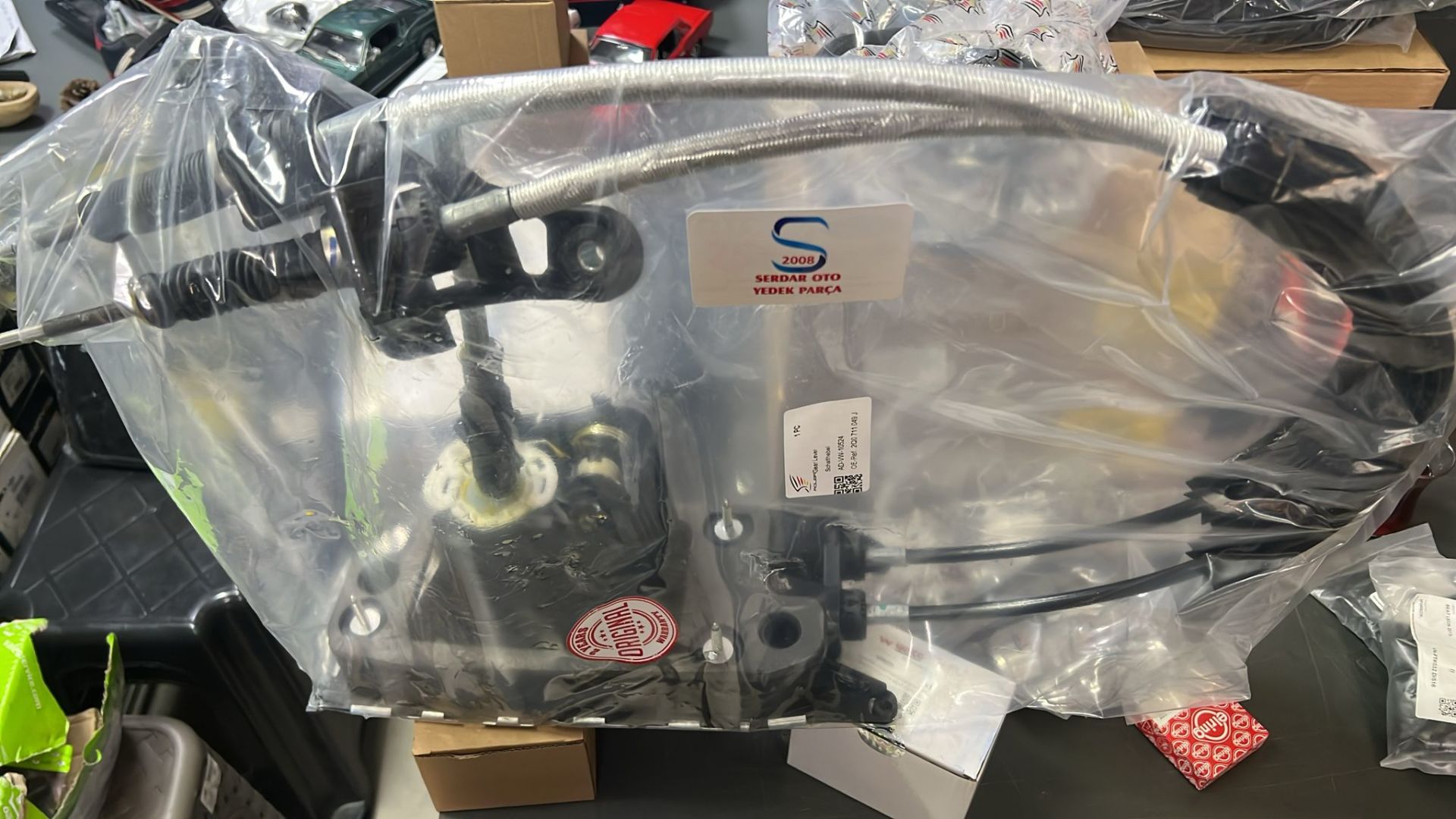 VİTES MEKANİZMA KUTUSU KOMPLE TELLİ POLO-TAI-FABiA-ARO-İBİZA-AUDİ-A1 2Q0711049J AD-VW-10524