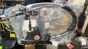 VİTES MEKANİZMA KUTUSU KOMPLE TELLİ POLO-TAI-FABiA-ARO-İBİZA-AUDİ-A1 2Q0711049J AD-VW-10524