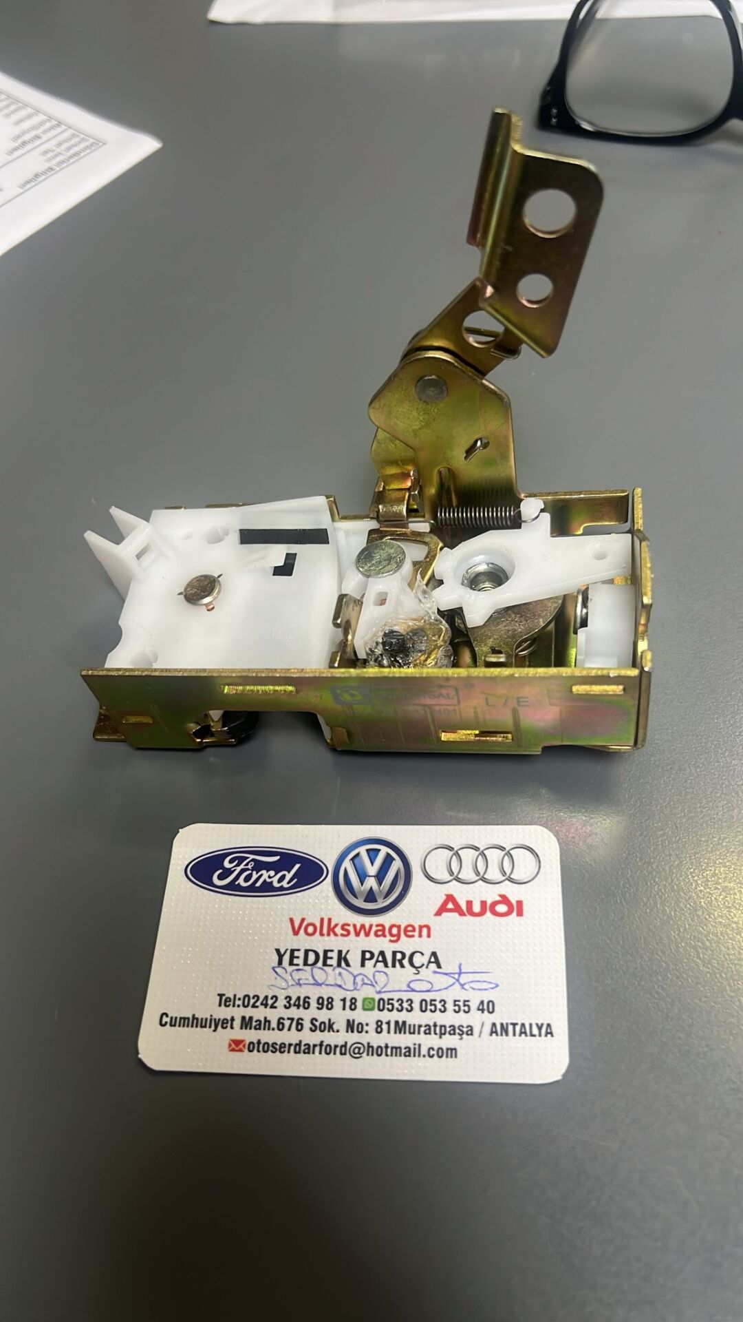 ESCORT ARKA KAPI KİLİDİ SOL 92-2000 ARASI 30586