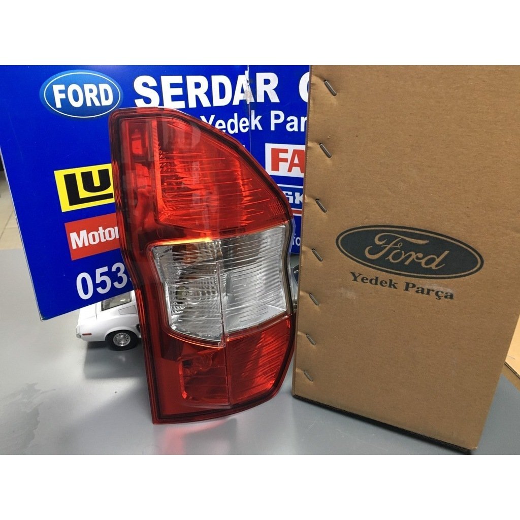 Courier Arka Stop Lambası Sol Orjinal Ford 14-23 ARASI ET7613405