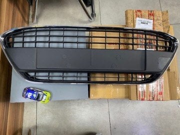 Ford Fiesta Ön Tampon Panjuru Krom Çerçeveli  09-12 Arası 8A6117B968