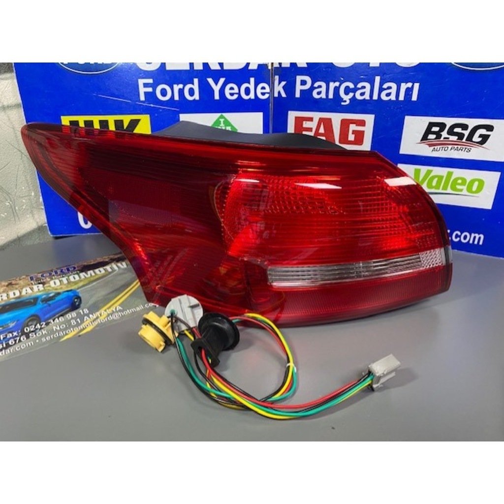 Focus Arka Stop Lambası Sol Dış Sedan f1eb13405 2015-2018 Arası