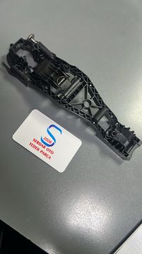 SOL DIŞ KAPI KOLU BRAKETİ POLO 02-10 ARASI 6Q4839885A Z-20