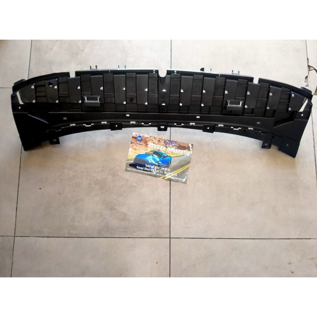 Ford Courier Ön Tampon Radyatör Alt Deflektörü Plastiği 14-17 ARASI ET7617859 30922171