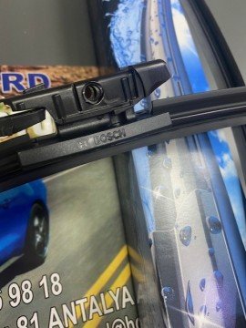 Courier Ön Cam Silecek Takımı 14-23 ARASI 700-380MM BOSCH 3397014078 EY16S17528