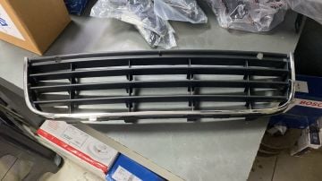 Vw Jetta Ön Tampon Panjuru Nikelaj Krom Çerçeveli 05-10 Arası 1k0853677c9b9 6712p