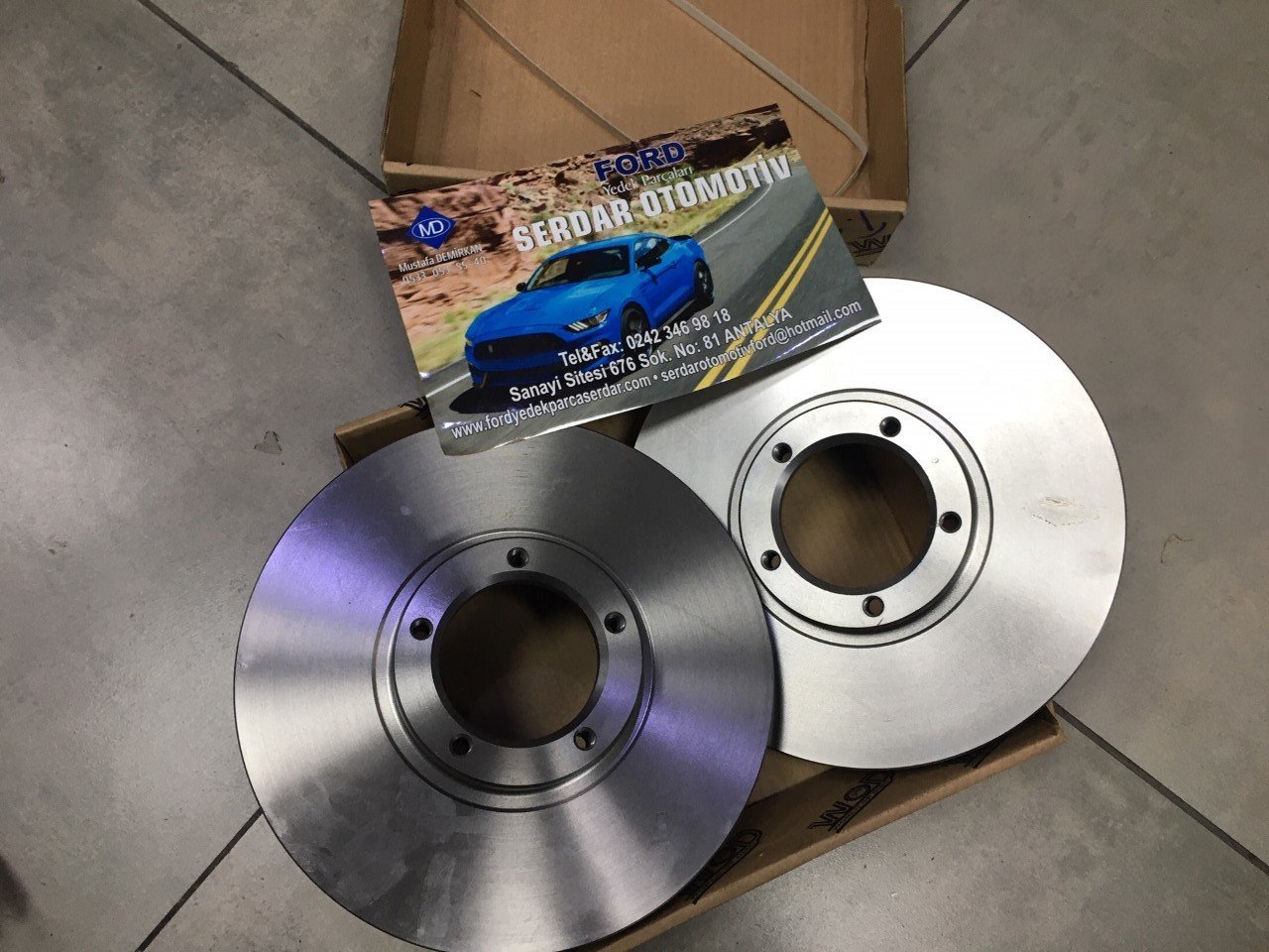 Transit 1994-2001 ARASI Ön Fren Disk Takımı 190 Bosch 0986478166