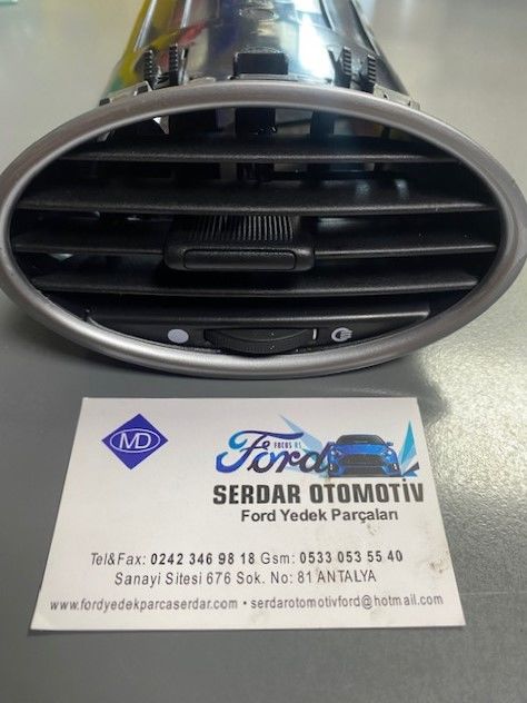 FOCUS MK2 GÖĞÜS KALORİFER ÜFLEME MENFEZ KOMPLE