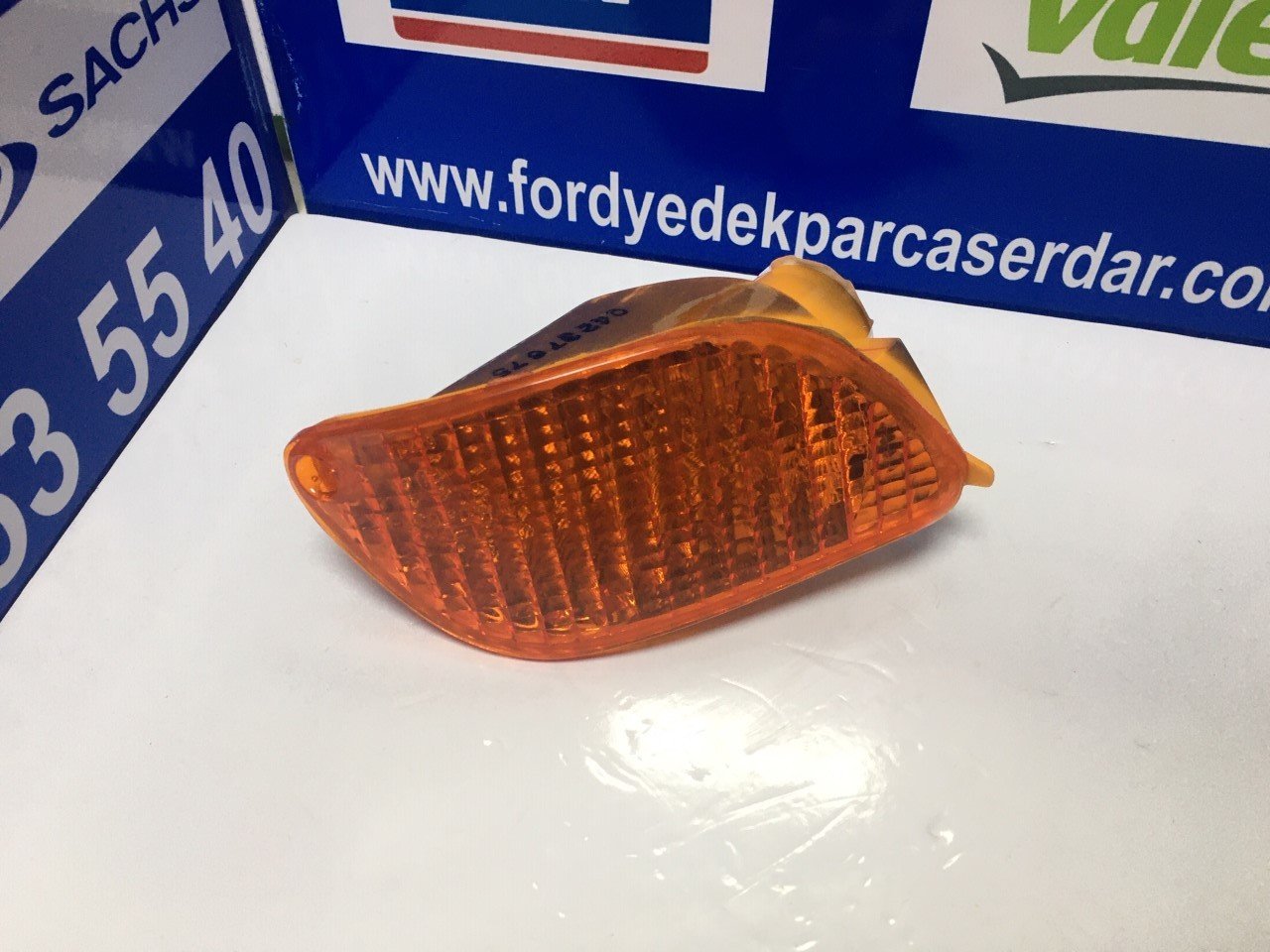 Focus 1 Ön Tampon Sinyal Sağ Sarı 98-02 Arası 4311605r depo