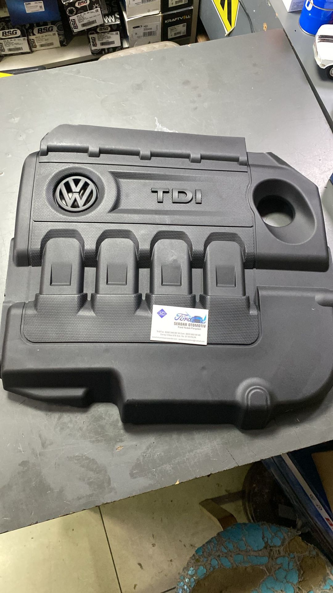 Volkswagen Motor Üst Kapağı Koruma İzelasyonlu 13- B8 Passat Golf7 Skoda 1.6 Tdi 2.0 TDİ CLHA-CRKB-CLHB-CRVA-CUNA-CUPA-CXXA-DBKA 04L103925AQ 4-K