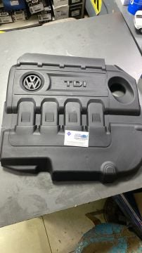 Volkswagen Motor Üst Kapağı Koruma İzelasyonlu 13- B8 Passat Golf7 Skoda 1.6 Tdi 2.0 TDİ CLHA-CRKB-CLHB-CRVA-CUNA-CUPA-CXXA-DBKA 04L103925AQ 4-K