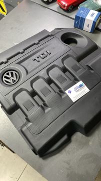 Motor Üst Kapağı Koruma İzelasyonlu B8 Passat Skoda 1.6 Tdi 2.0 TDİ CLHA-CRKB-CLHB-CRVA-CUNA-CUPA-CXXA-DBKA 04L103925AQ 4-K