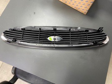 Ford Mondeo Ön Panjur Krom Çerçeveli 1996-2001 Arası YS718A133CA (Kargosu Ücretsizdir)