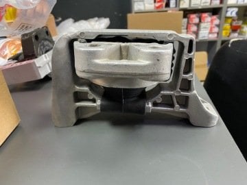 Kuga Volvo 2.0 tdci Motor Takozu Sağ Üst 2007-2013 Yılları Arası İTHAL