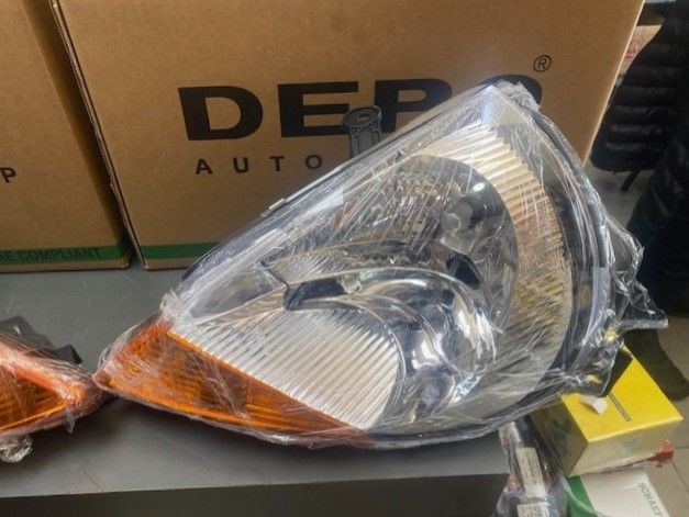 Ford Ka Ön Far Sol Sarı Sinyalli 1996-2001 Arası Depo 4311135L (Kargosu Ücretsiz)