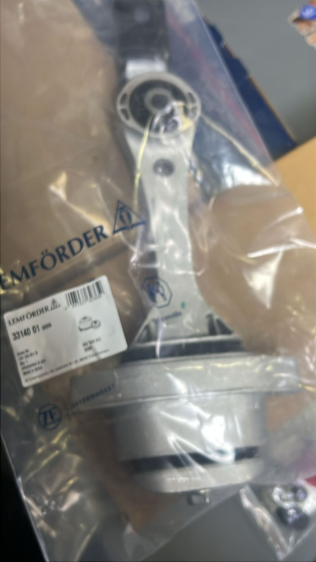 Motor Takozu Orta Şanzuman Alt Golf4 Bora Audi A3 Toledo Manuel vites LEMFÖRDER 3314001 1j0199851 ZF-3