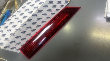 CUSTOM 3.STOP LAMBASI SAĞ 14-SONRASI ORJİNLA FORD BK2113N408AD