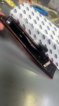 CUSTOM 3.STOP LAMBASI SAĞ 14-SONRASI ORJİNLA FORD BK2113N408AD