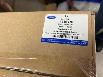 Ford Fiesta  Debriyaj Pedalı Merkezli Komple 2009-2012 Model Yıllar Arası Orjinal AP317519CC