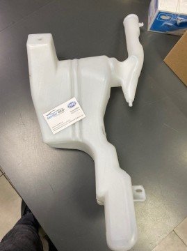 Ford Fiesta Ön Cam Silecek Su Deposu 09-17 Arası 8A6117618