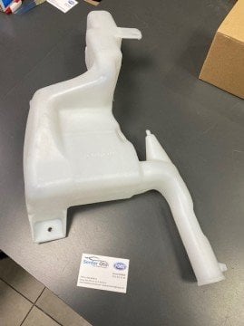 Fiesta Ön Cam Silecek Su Deposu 8A6117618