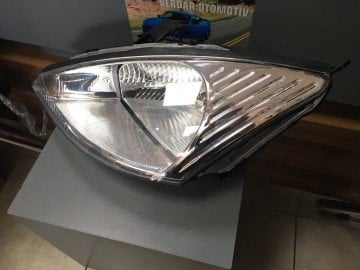 Focus 1 Ön Far Sol 1998-2001 ARASI Depo 4311144L