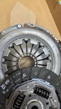 Focus 1 MK1 Debriyaj Seti Bilyalı 1998-2002 ARASI OPAR Valeo 826055 587127 (BİLYASI SACHS MARKADIR)