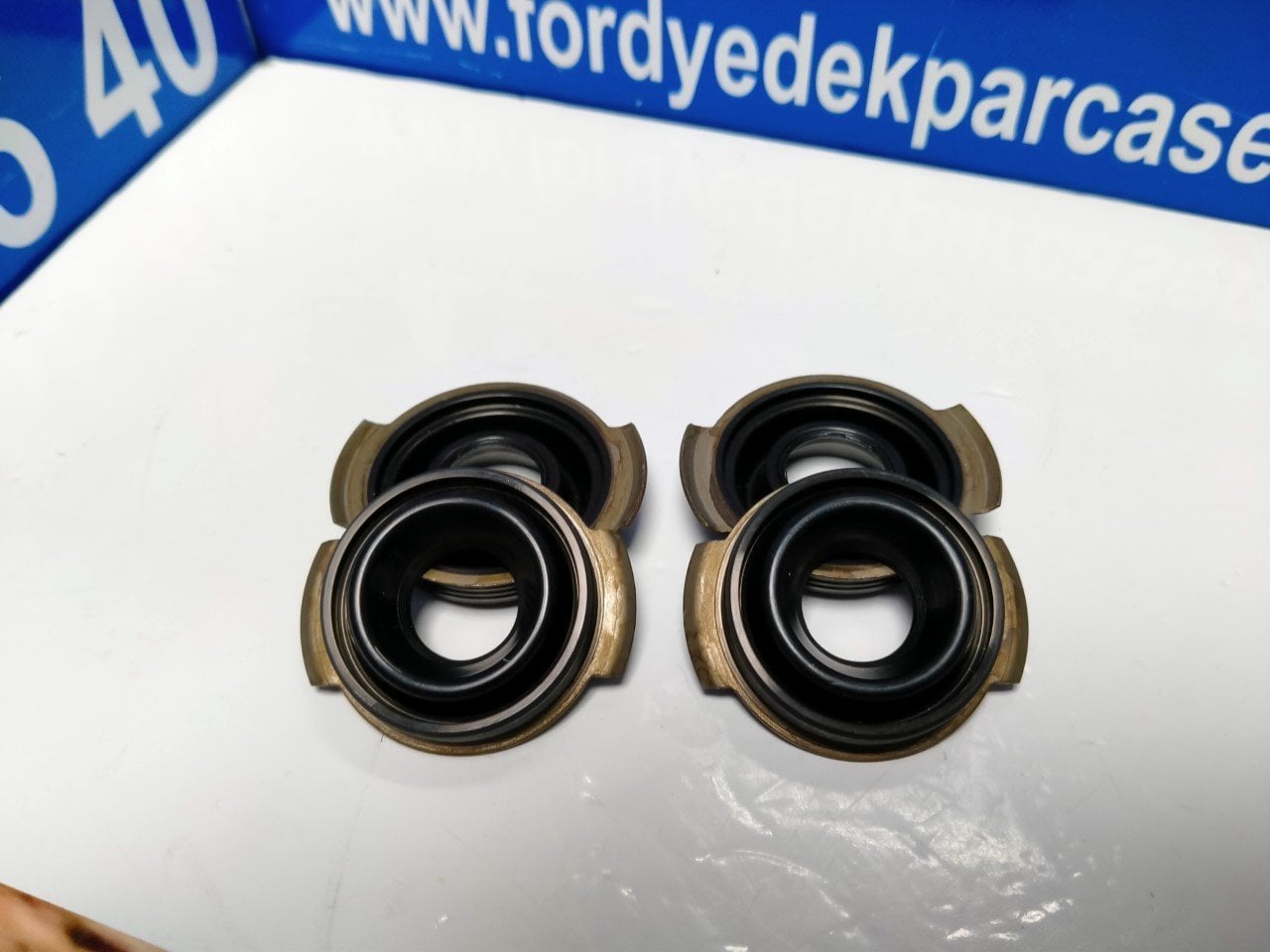 Külbütör Kapak Enjektör Keçesi Takım V184 2002-2006 arası Transit SKT 041143H