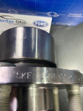 Focus mk2 2.5 Cmax VolvoS40 Ön Teker Poryalı Bilya Poryalı 06-11 Arası SKF VKBC 20001 3M512C300CH