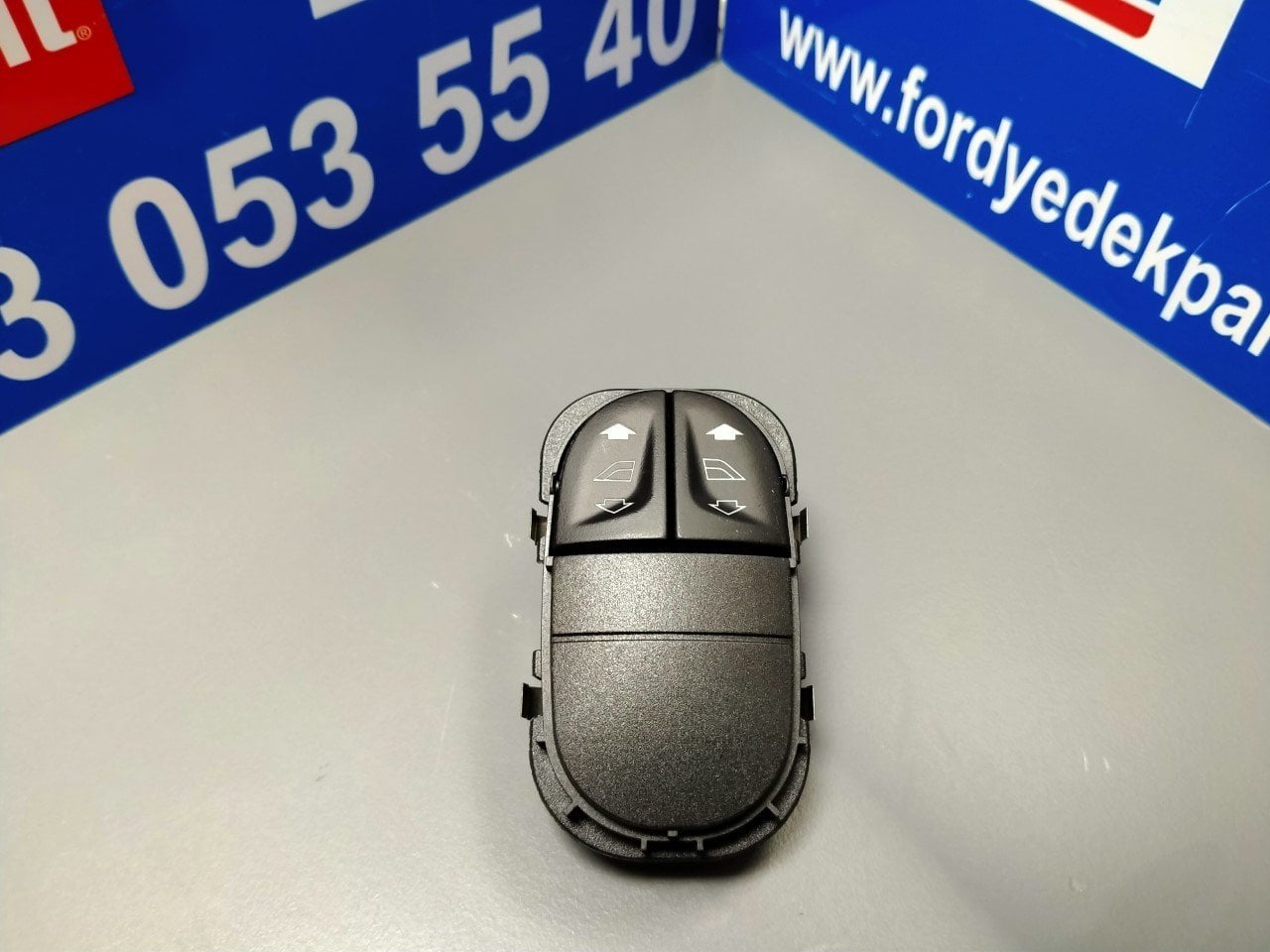 Ford Escort Ön Cam Düğmesi İkili 1996-2000 Yıllar Arası 95AG14529 MGA 31209