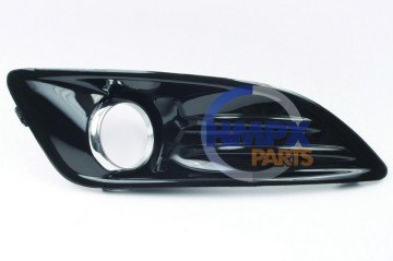 Ön Sis Far Çerçevesi Ford Fiesta Sağ Parlak Krom Çerçeveli 2013-2017 Yıllar Arası