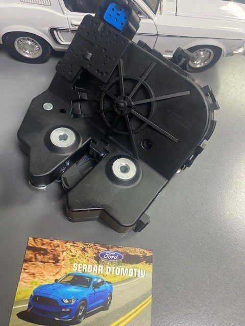 Ford Focus1 Arka Bagaj Kilidi 1998-2004 Yıllar Arası SEDAN/ HCBK YS4AA43102