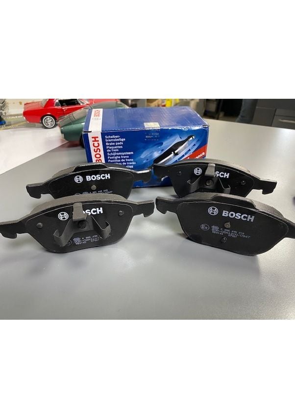 Focus 2-3-3.5 Cmax VolvoS40 Ön Fren Balata Takım 06-17 Arası Bosch 0986495215 AV612K021