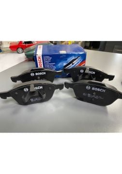 Focus 2-3-3.5 Cmax VolvoS40 Ön Fren Balata Takım 06-17 Arası Bosch 0986495215 AV612K021