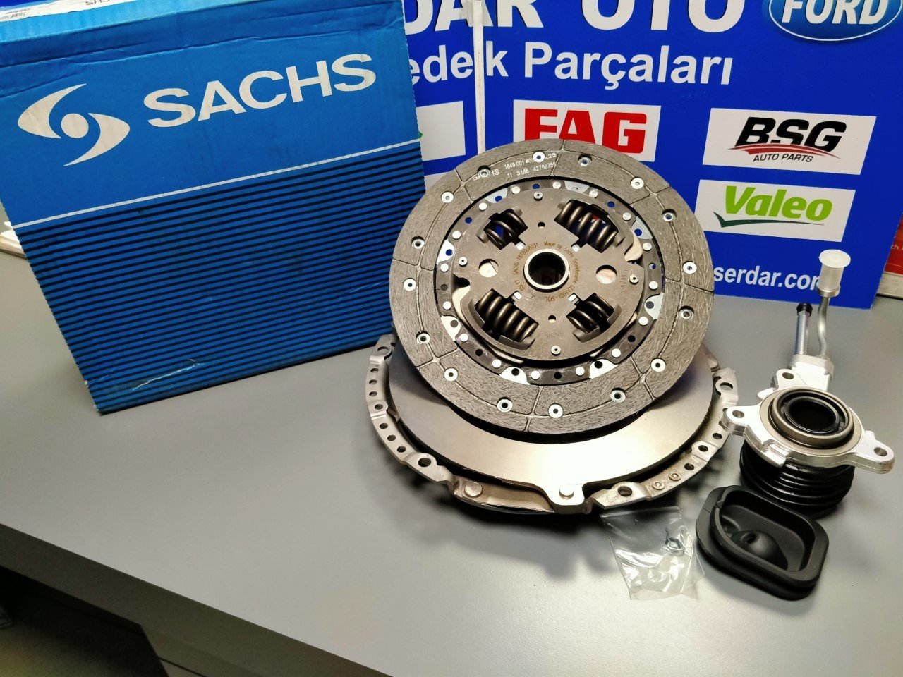 Ford Mondeo Debriyaj Seti Bilyalı Rulmanlı Baskı Balata 2.0 Motor 95-2000 Arası Sachs 3000812131