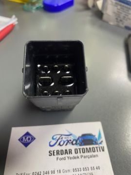 Focus - Fiesta - Fusion- Cmax-Courier Volvo s40 c30 v40 v50 Tdci Isıtma Rolesi Orjinal AV61 12A343